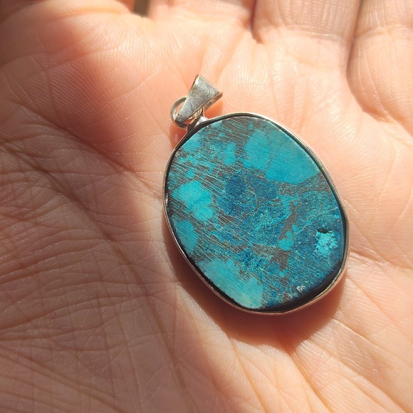 Spiderweb Turquoise Silver Plated Stone Necklace Pendant - Picture 3 of 4